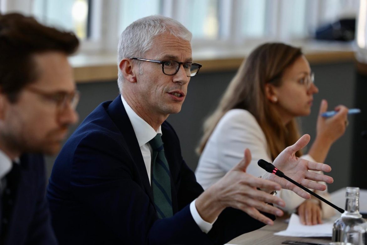 YO ? Les grands salons autorisés à rouvrir le 1er septembre, et sans jauge limite