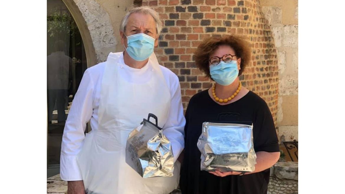 YO ? Reconfinement : le décret n° 2020-1310 autorise la vente à emporter et la livraison pour les restaurants, et le room service pour les hôtels