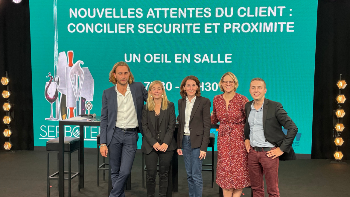 YO ? Table-ronde : « Nouveaux codes de service : concilier bien-être du personnel et sécurité des clients » par Un oeil en salle