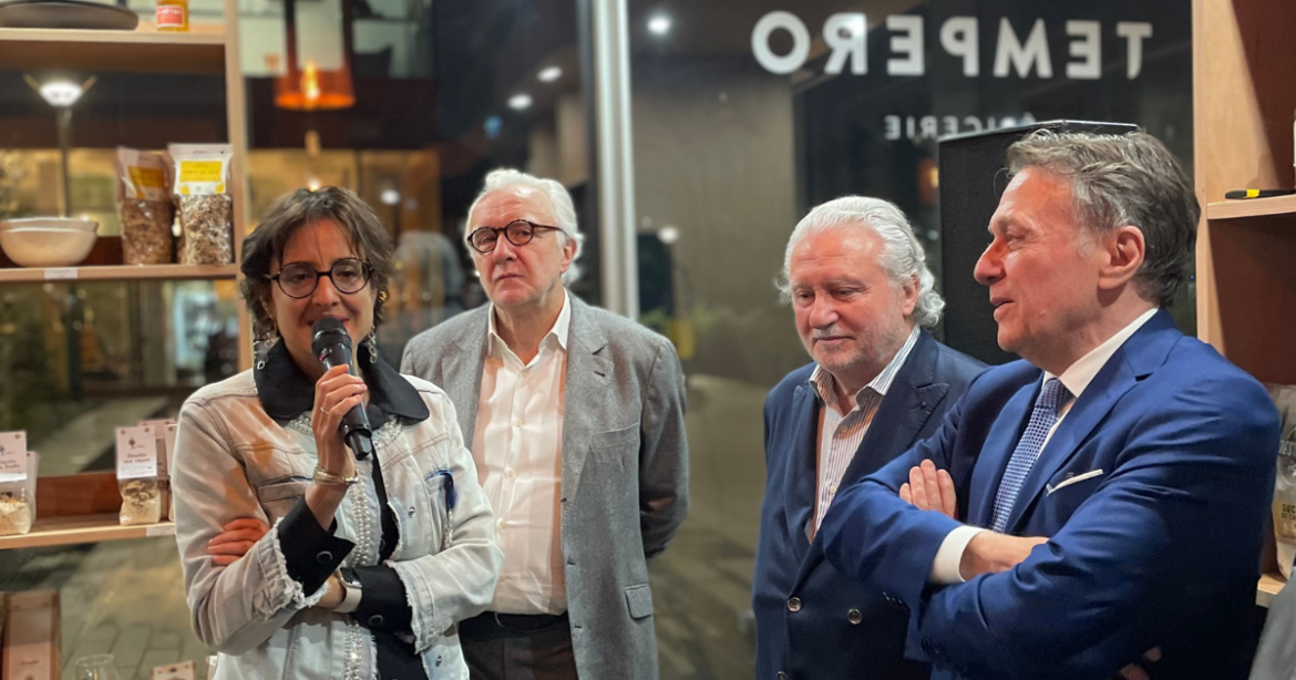 YO ? Célia Tunc reçoit la médaille du mérite en présence d&rsquo;Alain Ducasse, Alain Dutournier et Christian Regouby