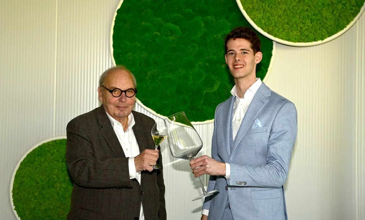 YO ? Ruben Struyve (La Table de Maxime, Paliseul) remporte le titre de « Sommelier of the Year 2024 »