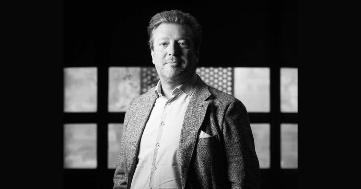 YO ? Omar Abodib (Groupe Les Cèdres Hospitality) : « Notre métier est un révélateur social incroyable ! Il permet de s’exprimer, s’émanciper, rencontrer des clients de tous les horizons »